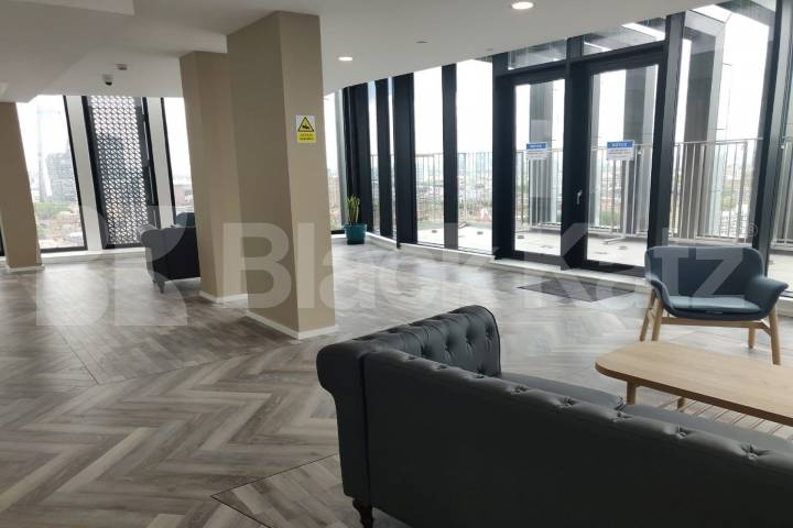 Situated on the 20th floor of The Ceramic Building with concierge and gym.  The Ceramic Building, Newington Causeway , Borough SE1